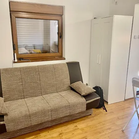 Aleksa Apartman